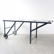 焼付塗装ネイビー/シルバー仕上げ